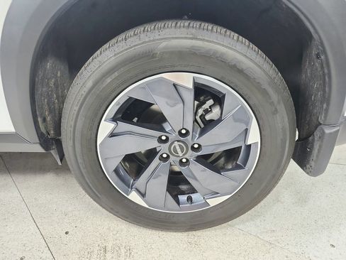 Used 2025 Nissan Rogue SV w/ SV Premium Package FWD image 49