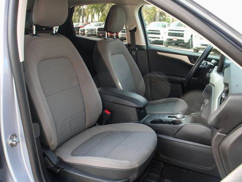 Used 2022 Ford Escape SE w/ SE Sport Appearance Package image 37