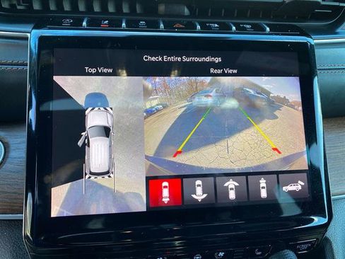 Used 2022 Jeep Grand Cherokee L Summit w/ Luxury Tech Group V image 13