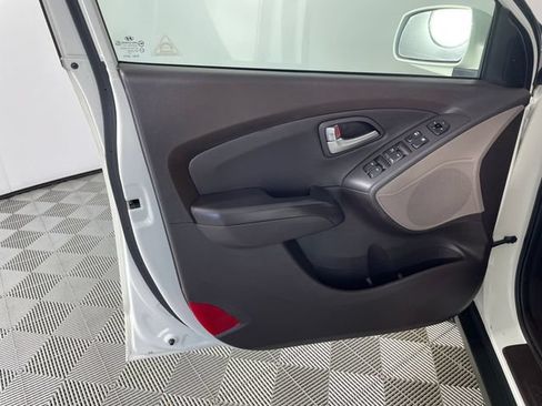 Used 2013 Hyundai Tucson GLS FWD image 15