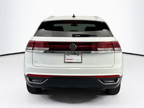 Used 2024 Volkswagen Atlas Cross Sport SE FWD image 6