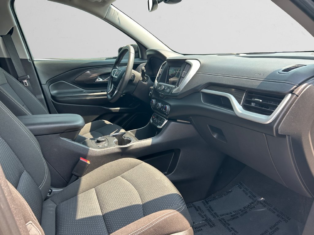 Used 2024 GMC Terrain SLE w/ Driver Convenience Package FWD image 15