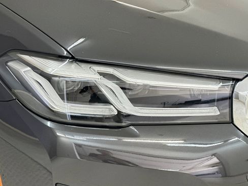 Used 2023 BMW 530e w/ Convenience Package image 10