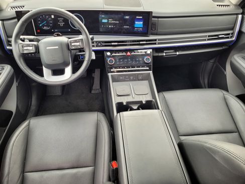 Used 2025 Hyundai Santa Fe Limited image 17