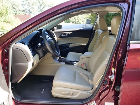 Used 2013 Acura ILX w/ Technology Package image 14