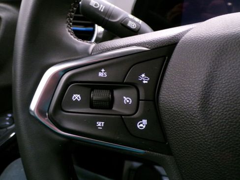 Used 2025 Chevrolet Trax LT w/ Driver Confidence Package image 20