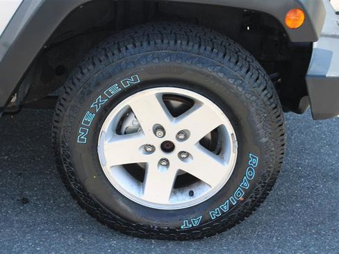 Used 2012 Jeep Wrangler Unlimited Sport AWD/4WD image 10