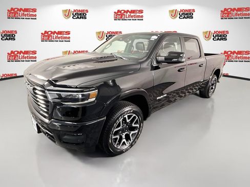 Used 2025 RAM 1500 Laramie w/ Sport Appearance Package AWD/4WD image 15
