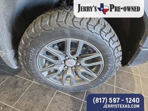 Used 2022 GMC Sierra 1500 AT4 w/ AT4 Premium Package image 4