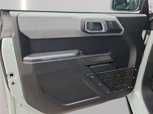 Certified 2024 Ford Bronco Black Diamond image 12