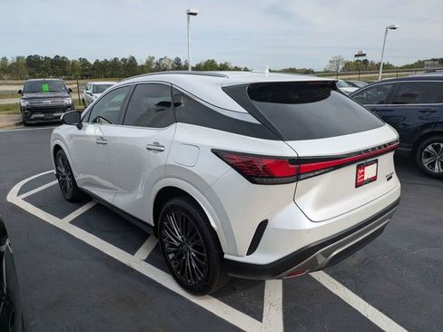 Used 2024 Lexus RX 350 FWD w/ Convenience Package image 4