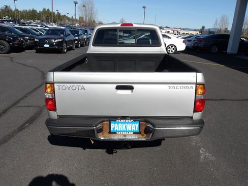 Used 2001 Toyota Tacoma 2WD Xtracab image 4