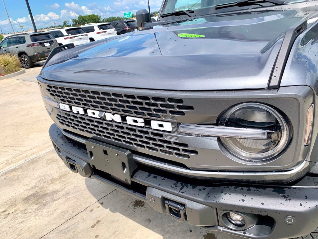 Used 2023 Ford Bronco Badlands AWD/4WD image 2