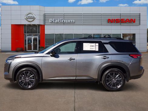 New 2026 Nissan Pathfinder SL image 3