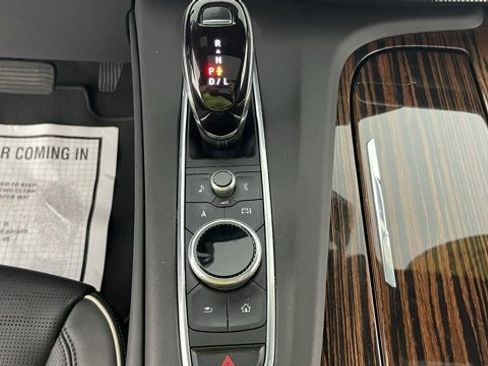 Used 2022 Cadillac Escalade ESV Premium Luxury image 40