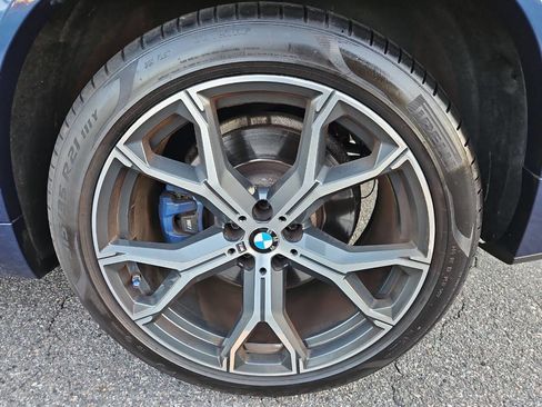 Used 2019 BMW X5 xDrive50i w/ M Sport Package image 32