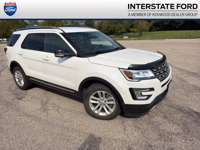 Used 2017 Ford Explorer XLT w/ Equipment Group 202A FWD image 1