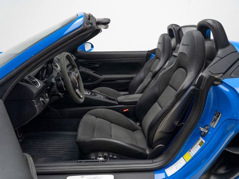 Used 2023 Porsche 718 Boxster Spyder w/ Light Design Package RWD image 16