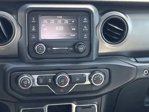 Used 2019 Jeep Wrangler Unlimited Sport AWD/4WD image 14