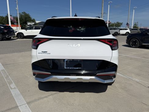 Certified 2023 Kia Sportage SX FWD image 5