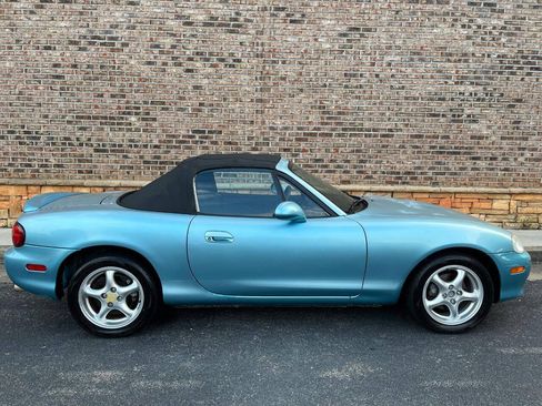 Used 2001 MAZDA MX-5 Miata LS RWD image 6