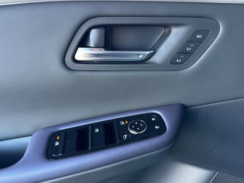 New 2026 Nissan Leaf Platinum+ image 8