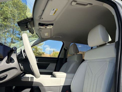 New 2026 Hyundai Santa Fe SEL image 16