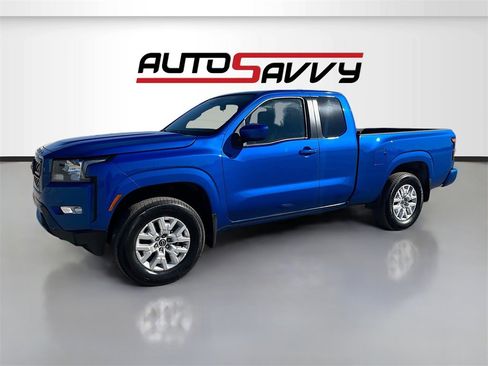 Used 2024 Nissan Frontier SV w/ SV Convenience Package image 3