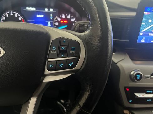 Used 2023 Ford Explorer XLT w/ Equipment Group 202A AWD/4WD image 60