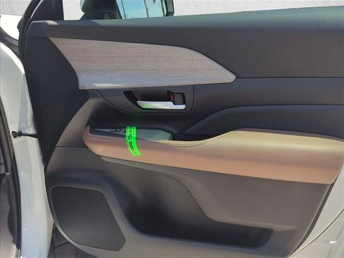 New 2026 Toyota Grand Highlander AWD image 24