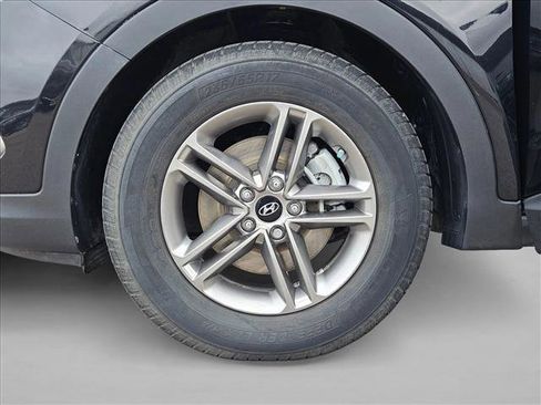 Used 2017 Hyundai Santa Fe Sport image 22
