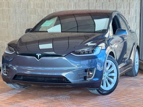 Used 2018 Tesla Model X 100D image 3
