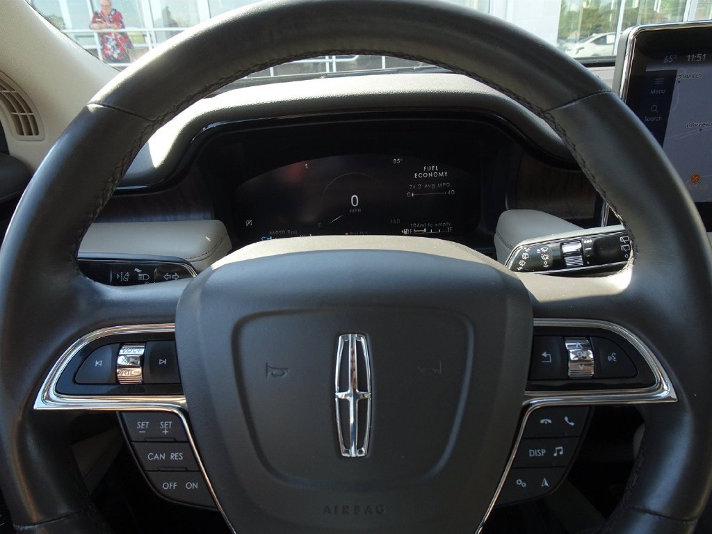 Used 2021 Lincoln Nautilus Reserve AWD/4WD image 21
