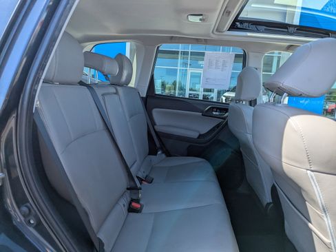 Used 2017 Subaru Forester 2.5i Limited AWD/4WD image 37