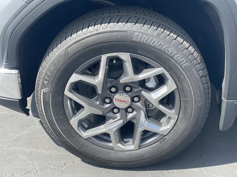 New 2026 GMC Sierra 1500 SLE w/ Preferred Package image 30