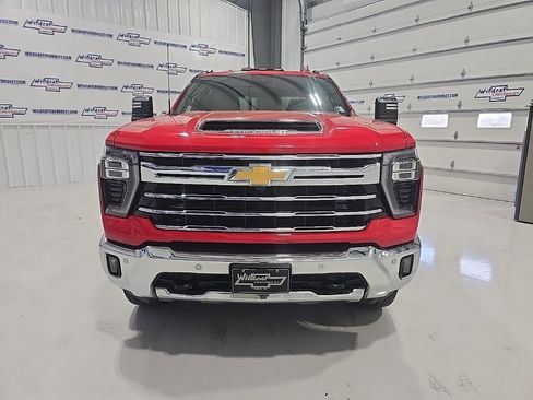 Used 2024 Chevrolet Silverado 2500 LTZ w/ LTZ Premium Package image 12