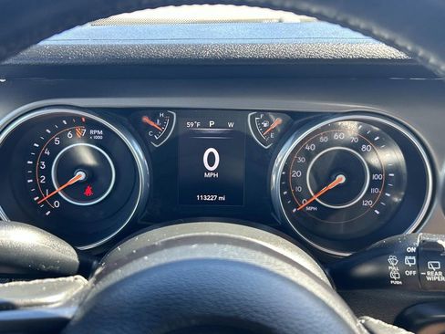 Used 2018 Jeep Wrangler Unlimited Sport S image 31
