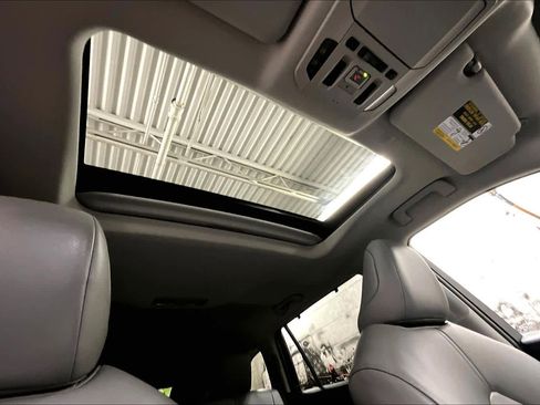 Certified 2022 Toyota Highlander XLE image 13