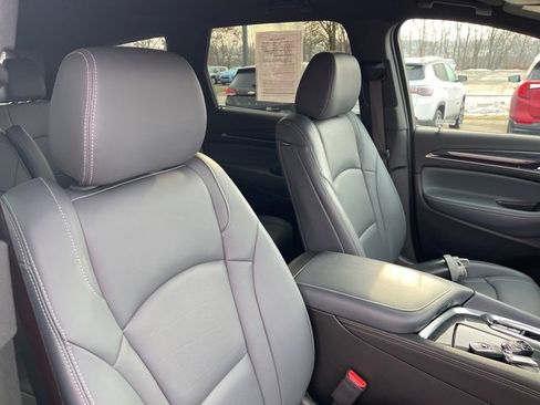 Used 2023 Buick Enclave Essence w/ Sport Touring Edition image 34