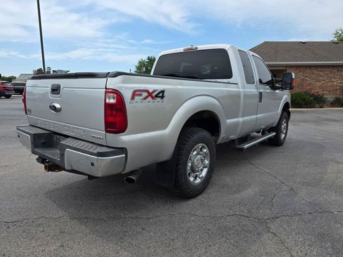 Used 2014 Ford F250 XLT w/ XLT Premium Package AWD/4WD image 7