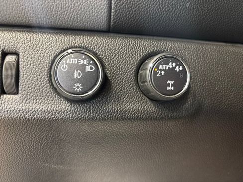 Used 2019 Chevrolet Colorado Z71 AWD/4WD image 31