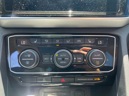 Certified 2023 Volkswagen Atlas SEL AWD/4WD image 17