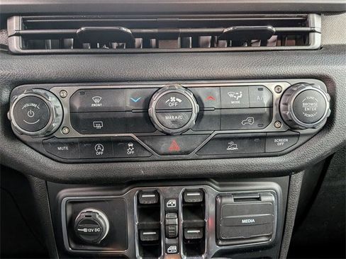 Used 2024 Jeep Wrangler Sport S image 21