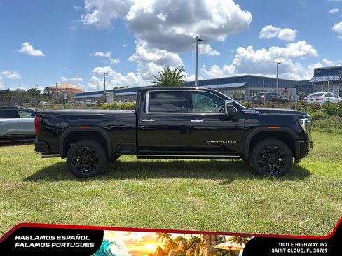 New 2026 GMC Sierra 2500 Denali w/ Denali Reserve Package AWD/4WD image 7