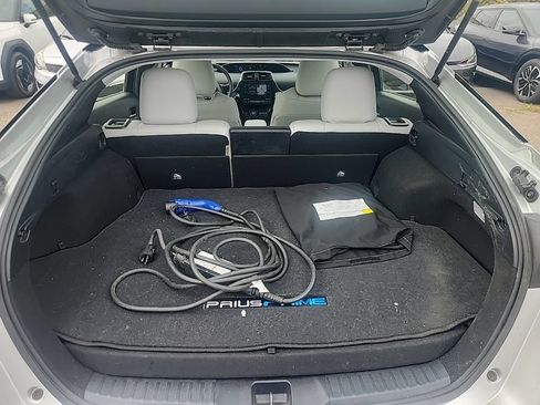 Used 2018 Toyota Prius Prime Plus w/ Carpet Mat Package FWD image 17