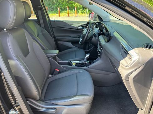 Used 2025 Buick Encore GX Preferred FWD image 35