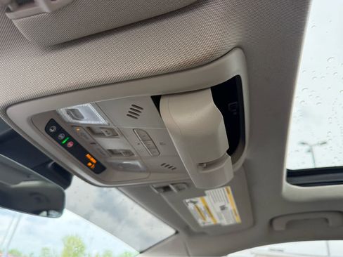 Used 2020 Cadillac XT4 Premium Luxury w/ Cold Weather Package FWD image 23