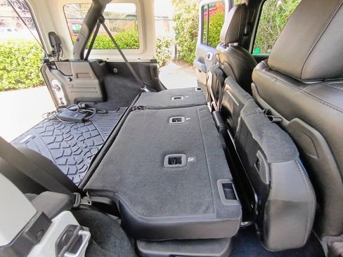 Used 2022 Jeep Wrangler Unlimited Rubicon 4xe w/ Cold Weather Group image 76