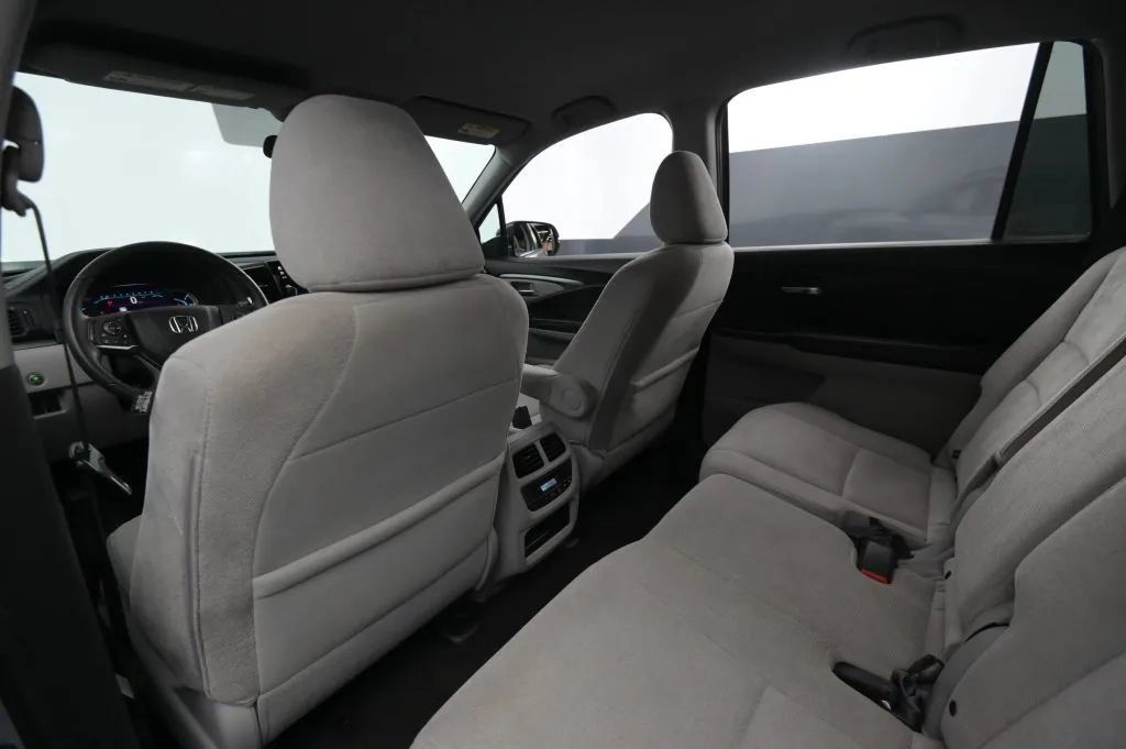 Used 2020 Honda Pilot EX image 40
