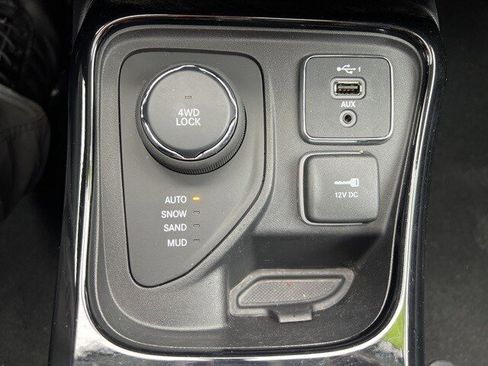 Certified 2021 Jeep Compass Latitude w/ Sun and Sound Group image 26